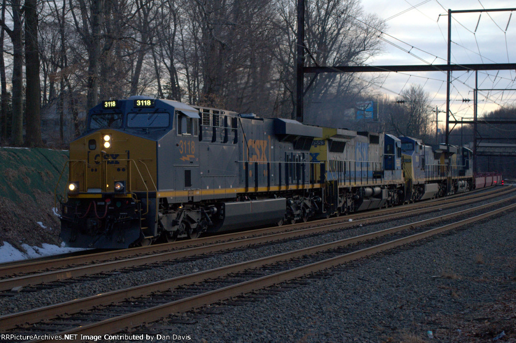 CSX ES44AH 3118 leads L128-08